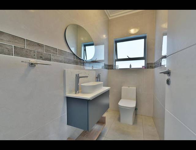 4 BEDROOM HOUSE FOR SALE IN EYE OF AFRICA